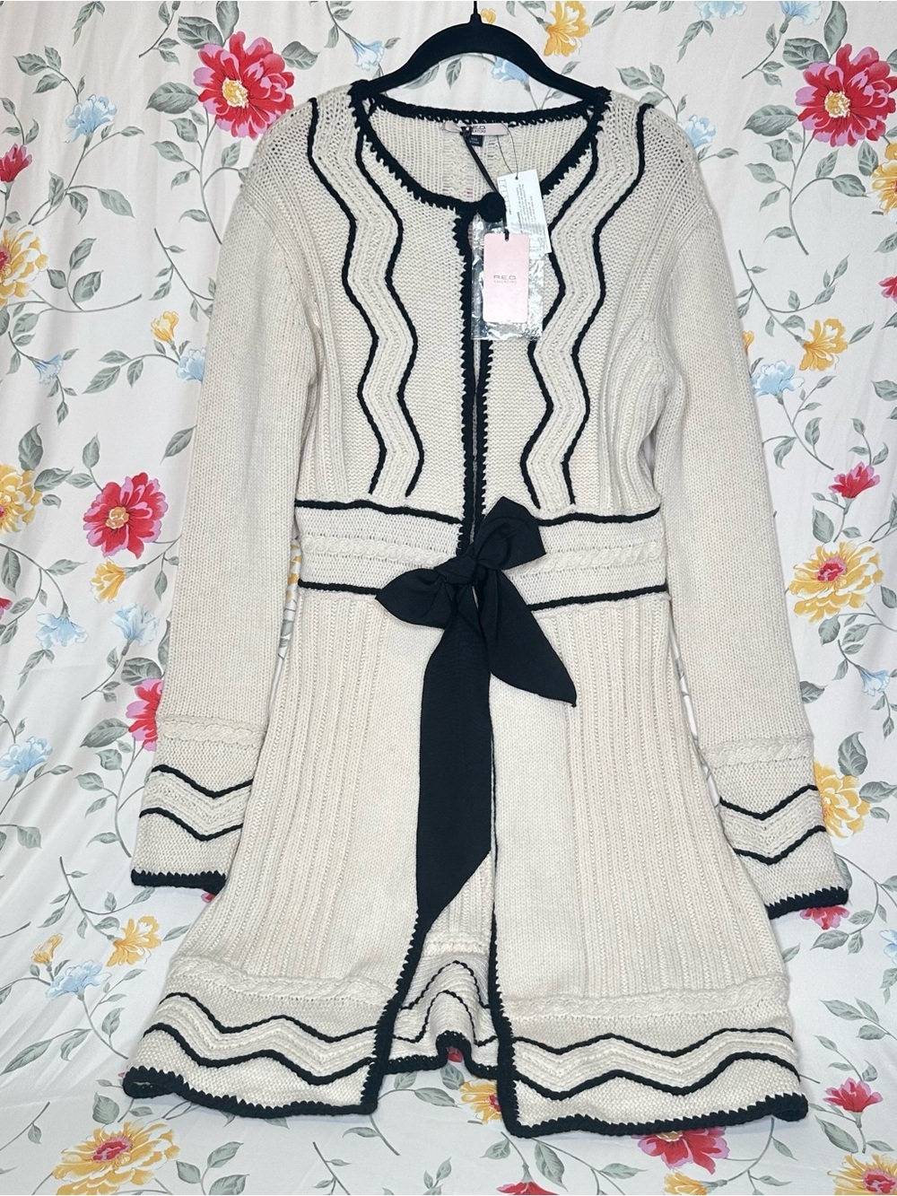 VALENTINO | Authenticated R.E.D.Valentino |Cream Knit Bow-Tie Cardigan | Size 42